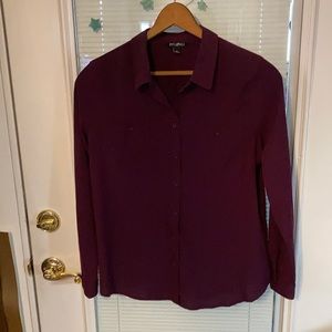 Roz & Ali Plum woman’s button down shirt